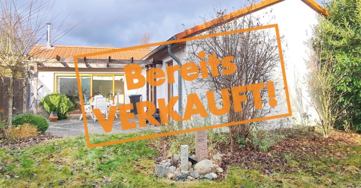 Atriumhaus mit schönem Garten nebst Garage, 31832 Springe, Einfamilienhaus