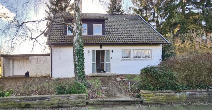 Familienfreundliches Einfamilienhaus mit großem Garten in direkter Stadtlage, 31848 Bad Münder, Einfamilienhaus