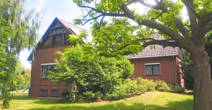 Einfamilienhaus in ruhiger Naturlage, 31157 Sarstedt OT Schliekum, Haus